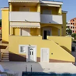 Lovely In Rogoznicko Apartmán