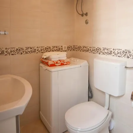 Lovely In Rogoznicko Appartement *