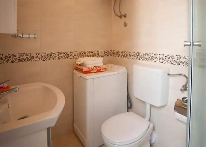 Lovely In Rogoznicko Daire *